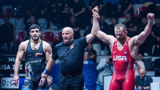 Легендарният американски борец Дейвид Тейлър снощи сложи края на славната