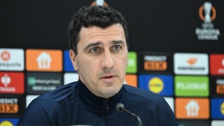 Старши треньорът на АЗ Алкмаар Маартен Мертенс даде пресконференция преди