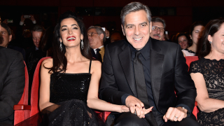 Джордж Клуни и Амал откриха фестивала в Берлин (СНИМКИ)
