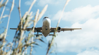 Обемът на пътническите авиопревози в света през юни се е
