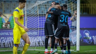 Тандемът Александър Колев Мустафа Сангаре бързо ще мине в