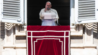 Kатолици и протестанти празнуват Великден тази неделя Това припомня АП Основната великденска