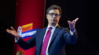 Пендаровски за преговорите с България: Стратегически партньори не бяха на македонска страна