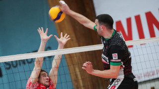 Отборът на Нефтохимик 2010 Бургас изравни 1 4 финалната серия срещу ЦСКА