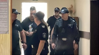 Районният съд в Казанлък гледа при закрити врата искането на