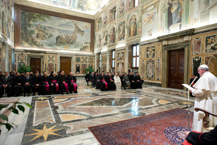 Ватикана с първи процес срещу високопоставен духовник за педофилия