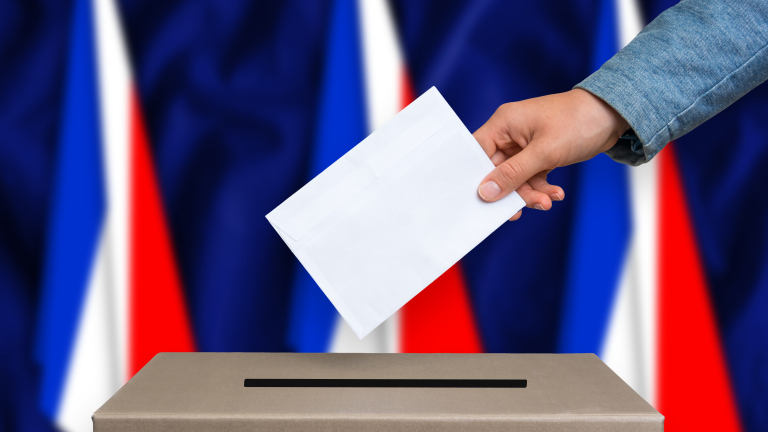 Франция избира новия си президент