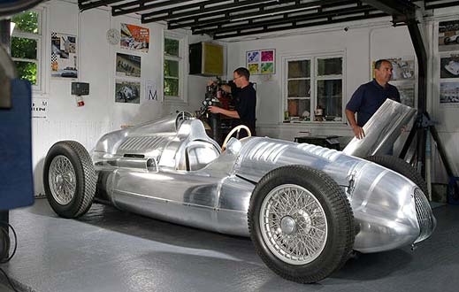 Продават кола на Хитлер за над 10 милиона долара