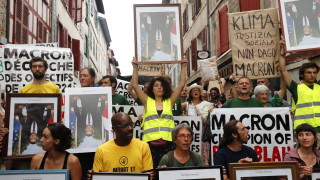 Втори ден продължават протестите във Франция срещу срещата на Г