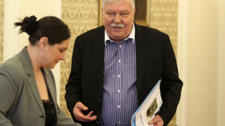 ГЕРБ с двама фаворити за шеф на Здравната каса 