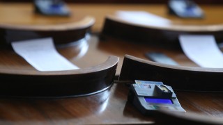 Парламентът в 5 41 часа тази сутрин прие окончателно на второ