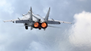 Руски изтребител МиГ 31 ескортира изтребител P 8A Poseidon на норвежките военновъздушни