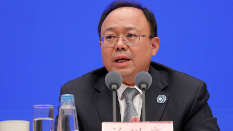 Лунните проби от Chang`e 5 вече са в Пекин