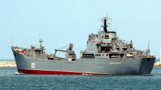 Украински морски дронове повредиха патрулен кораб на Черноморския флот на