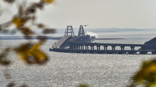 Кримският мост беше временно затворен за превозни средства в понеделник