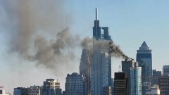 Пожар в небостъргач във Филаделфия