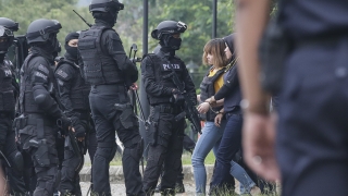 Две жени с обвинения за убийството на Ким Чен-нам в Малайзия
