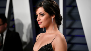 Напоследък чуваме само за раздели в света на звездите Една