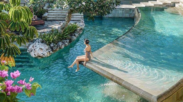 Да си купиш луксозен хотел в Бали. Сега цените са по-дъстъпни от всякога