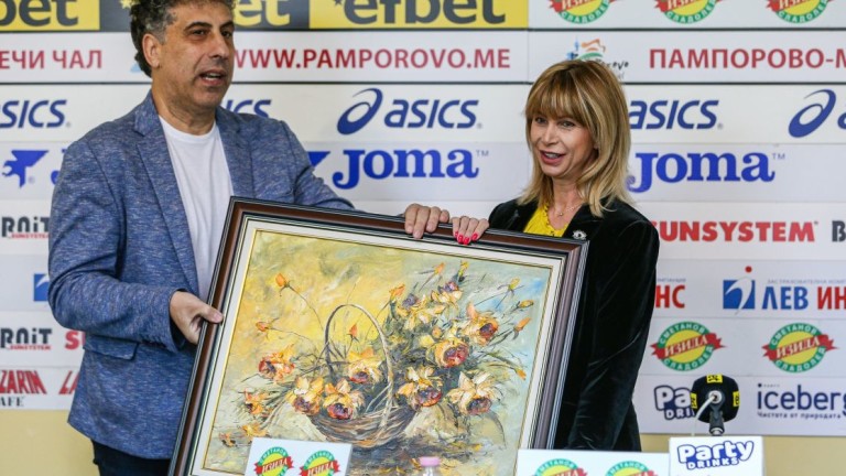 Весела Димитрова получила награду Тренер №1 Болгарии 