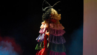 Австралийската изпълнителка Сиа винаги е предизвиквала много въпроси Тя избира да