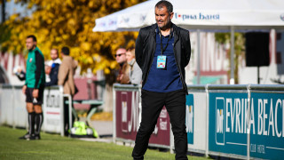 Две са позициите на които старши треньорът на Етър Веселин