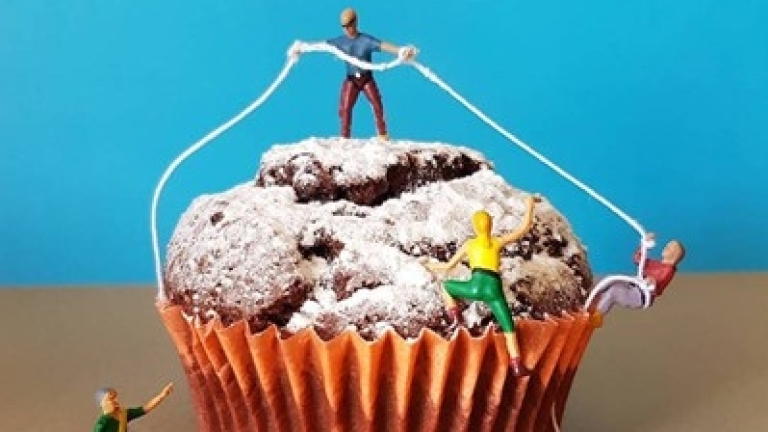 Сладкар "съживява" торти (СНИМКИ)