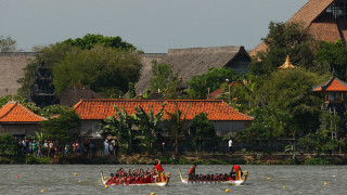 Най малко 43 ма души са в неизвестност след като ферибот потъна