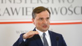Полша не трябва да остава в ЕС на всяка цена, уверен министърът на правосъдието