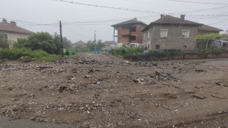 Евакуират 35 човека от село Клисурица