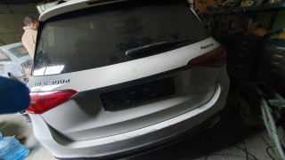 Разкриха схема за регистрация на автомобили с фалшиви свидетелства в