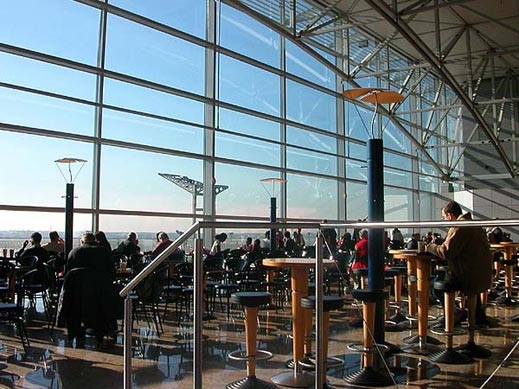 Отменят близо 300 полети заради ирландския вулкан