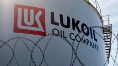 Близо 2 млн. лв. трябва да внесе "Лукойл" за април за ползването на суров нефт от Русия