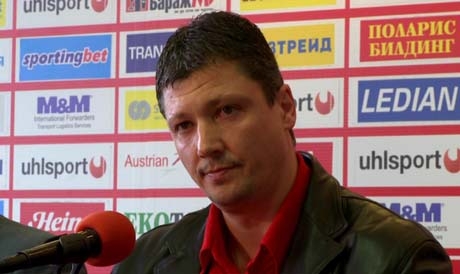 На ЦСКА е нужен треньор, който да не е бушон