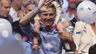 Футболен бос спечели президентските избори в Аржентина