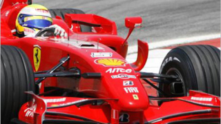 Пилотите на Ферари най-бързи в първата свободна тренировка на "Монца"