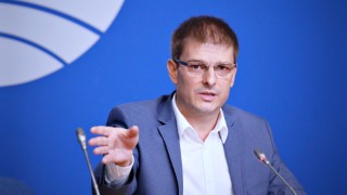 Бившият шеф на Кинтекс: Г-жа „Нито един патрон за Украйна“ е изпратила над 4 200 т оръжие