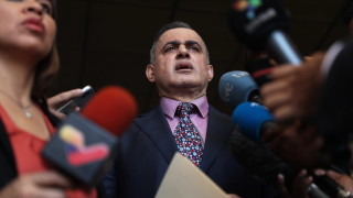 Венецуела иска да забрани на председателя на парламента Хуан Гуайдо