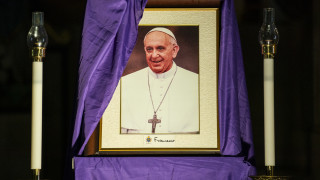 бързо в понеделник сутринта от неочакван инсулт без да изпитва