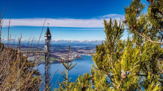 Построен от бизнесмена Франц Йозеф Бухер това е първият по рода