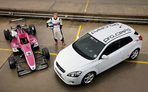 Британски пилот използва Kia pro_cee`d