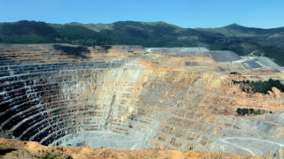 Глобалният дефицит на мед ключов за енергийния преход метал е