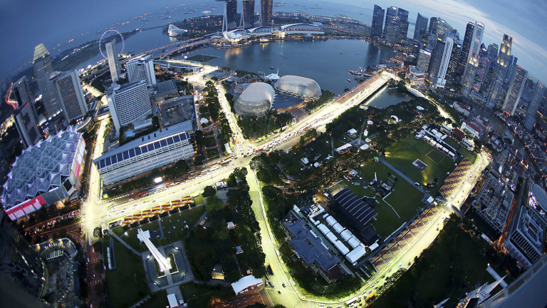 В неделя е нощната приказка в Сингапур