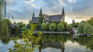 Замъкът Влюбен във вятъра в с Равадиново е избран за