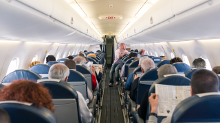 Най-големите авиокомпании в САЩ отменят таксите за смяна на билети