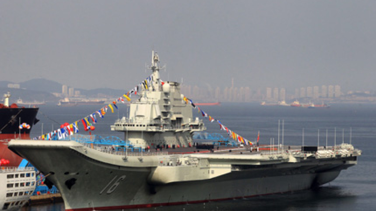 Самолетоносачът на Китай тества оръжия в Южнокитайско море