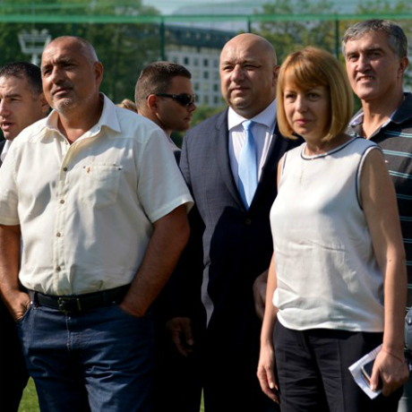 Премиерът Борисов и министър Кралев посетиха новия спортен комплекс в София