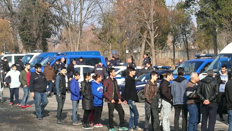 ВМРО проверява информация за наплив на мигранти