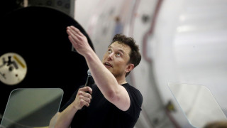 През ноември миналата година главният изпълнителен директор на Tesla Илон