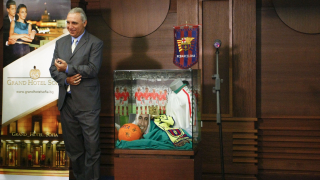 Д-р Енчев пасти да яде: Пълна промяна в София за юбилея на Стоичков